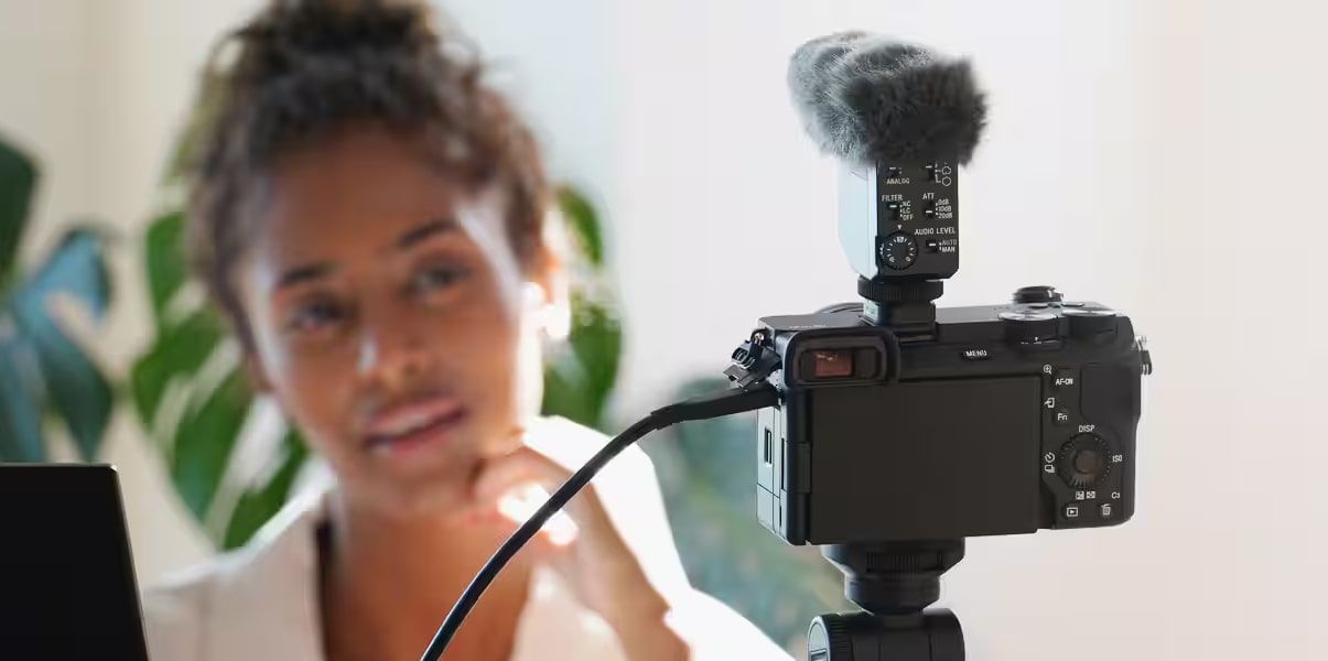 Sony A6700